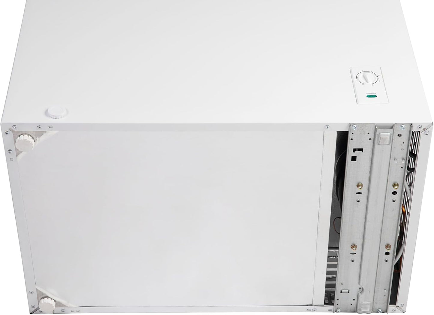 BLACK+DECKER 7.0 Cu. Ft. Chest Freezer, Holds up to 245 Lbs. of Frozen Food with Organizer Basket