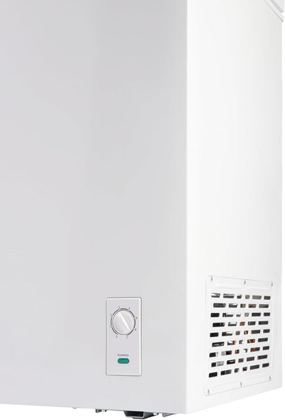 BLACK+DECKER 7.0 Cu. Ft. Chest Freezer, Holds up to 245 Lbs. of Frozen Food with Organizer Basket